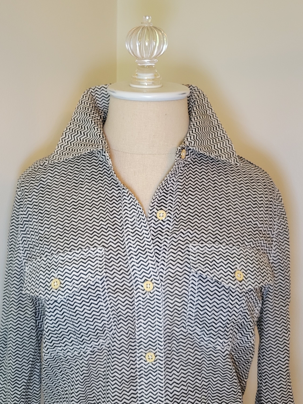 Tory Burch 100% Cotton Black and White Zigzag Button-Down Shirt Size 4